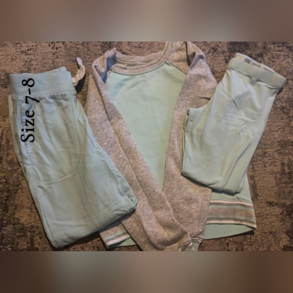 3pc. Girls outfit set size 7/8